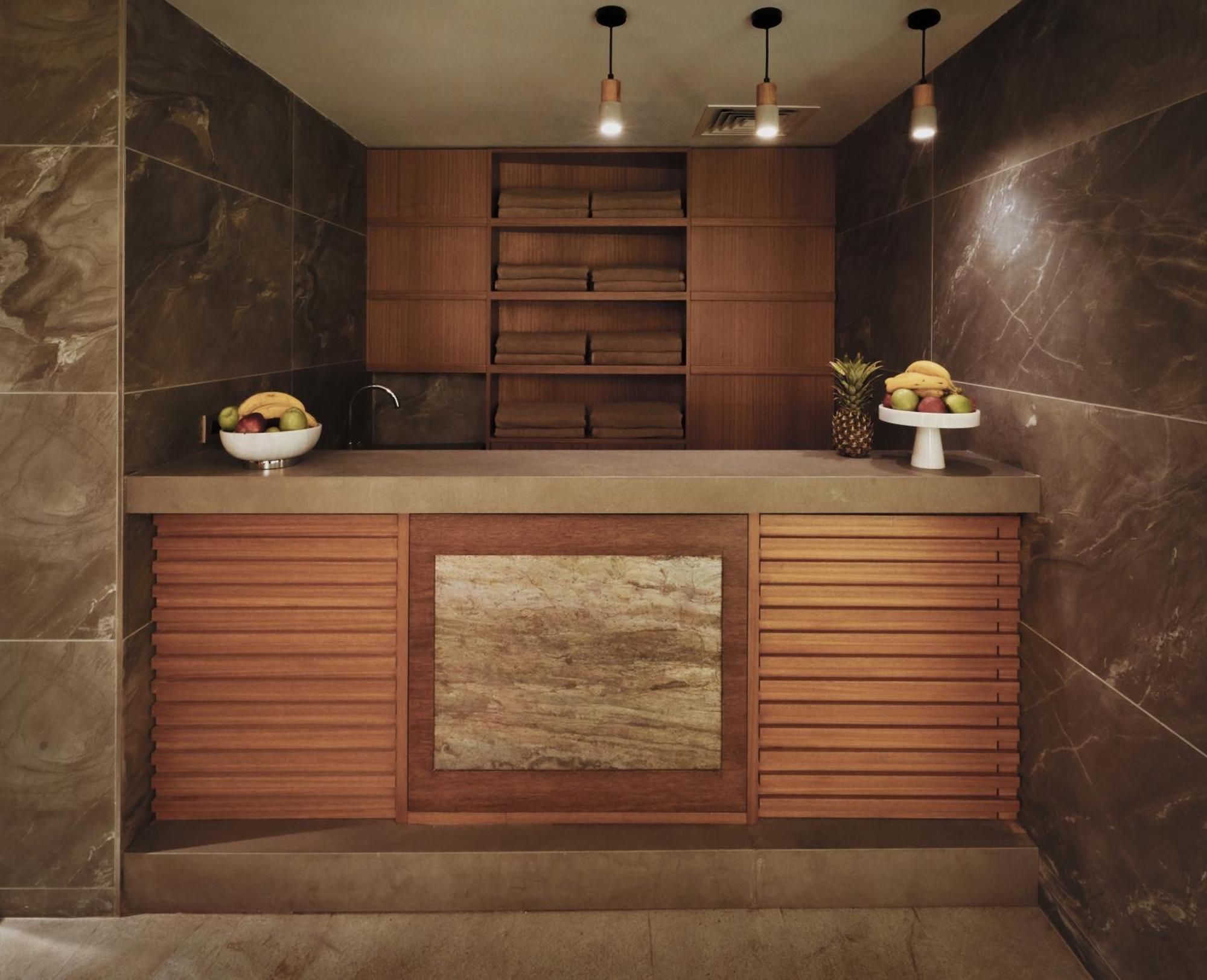 The Hotels, Galata Otel