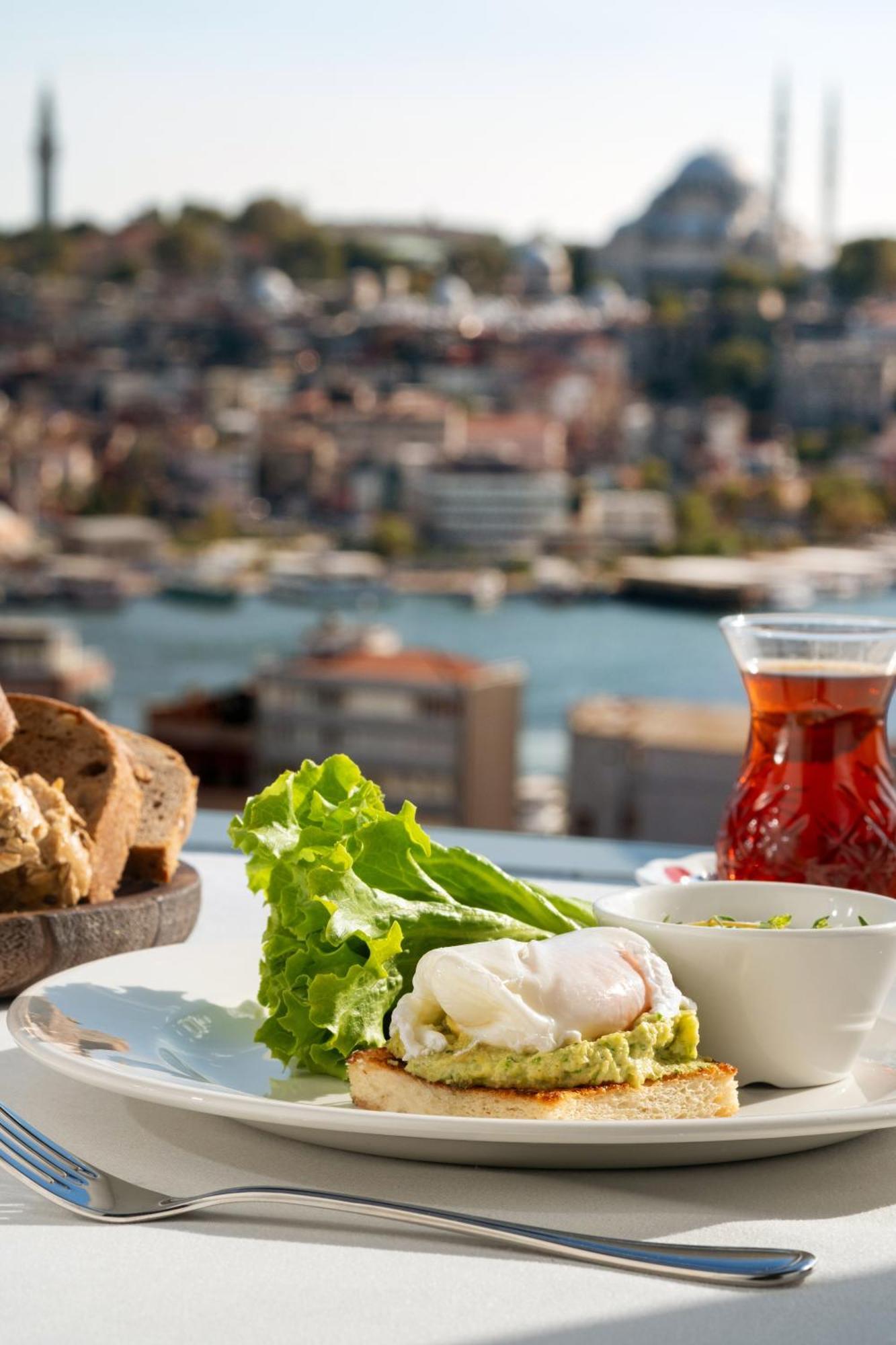 The Hotels, Galata Otel